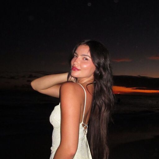 @tessnogales Profile Picture