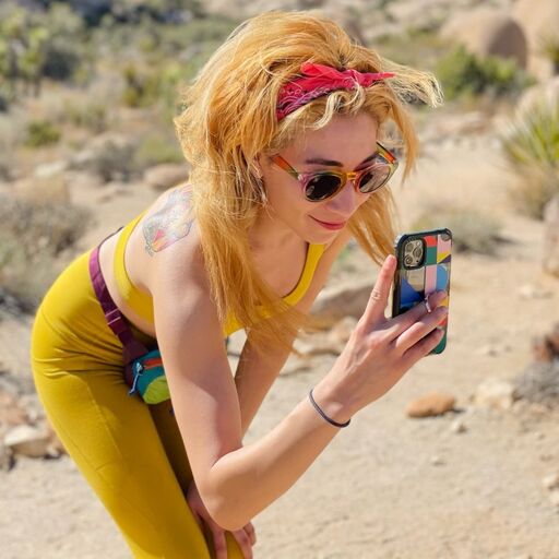 @icella Profile Picture