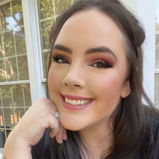 @books.with.cee Profile Picture