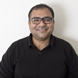 LnkBio profile picture for @niazi