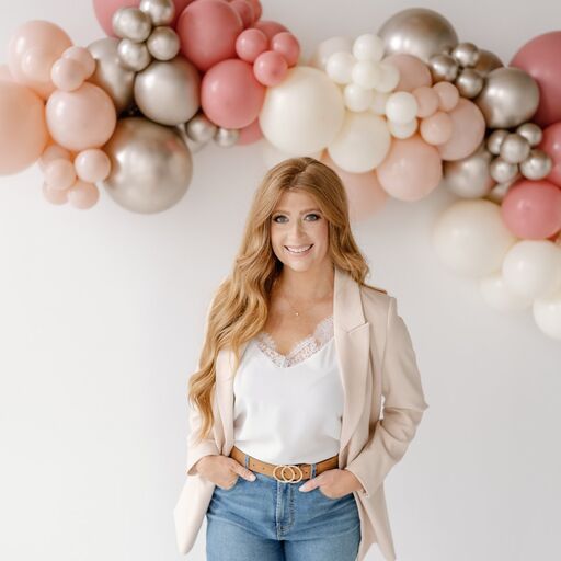 @lovelybylindsey Profile Picture