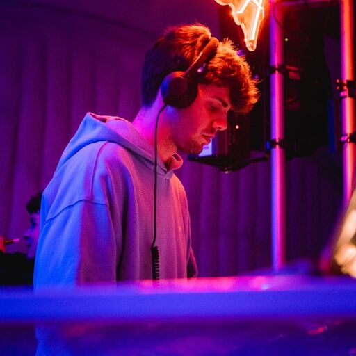 LnkBio profile picture for @looney