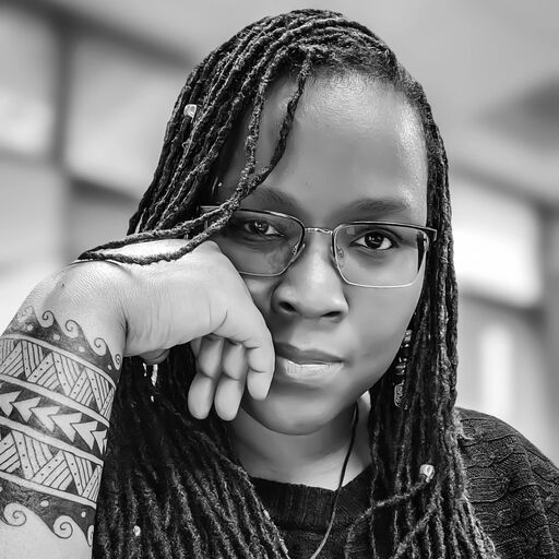 @thesaltwebleedpoetry Profile Picture