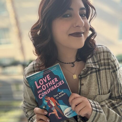 @mallorymarlowewrites Profile Picture