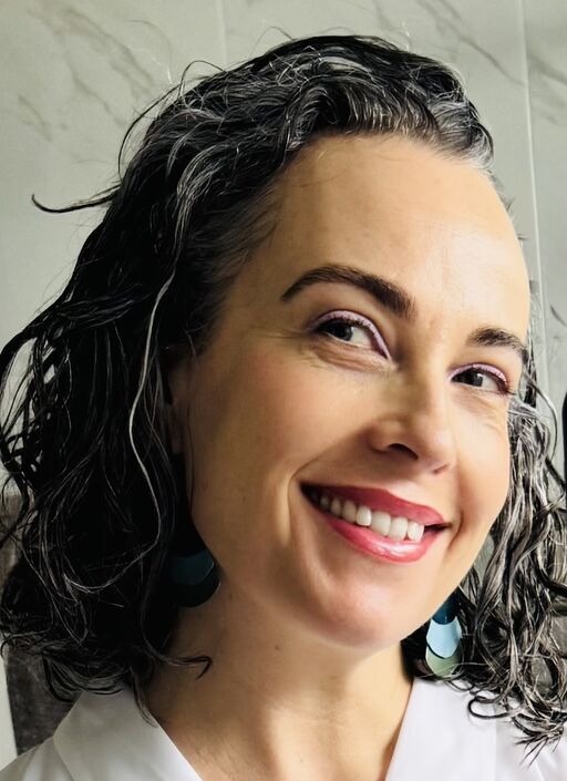 @katehennessywriter Profile Picture
