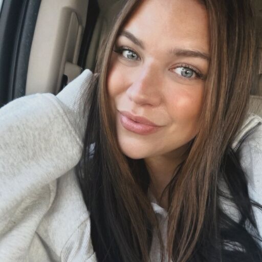 @cassyroachh Profile Picture