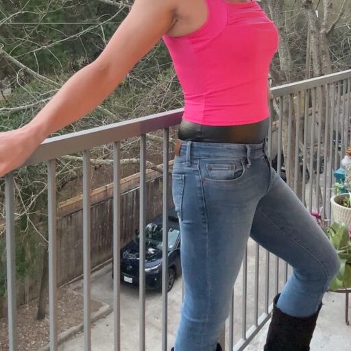 @beelikeroxy Profile Picture