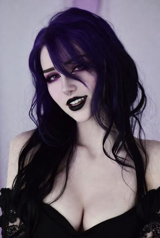 @Lunahart Profile Picture