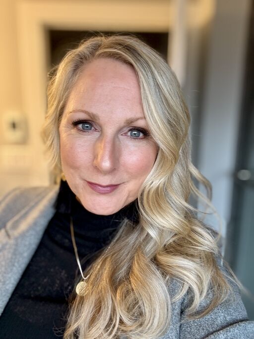@lynnpelzer Profile Picture