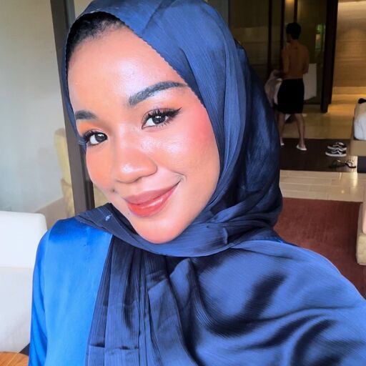 @Juliarimba Profile Picture
