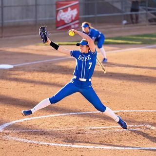 LnkBio profile picture for @softball