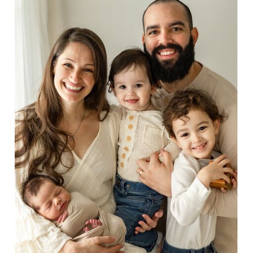@deafmotherhood Profile Picture