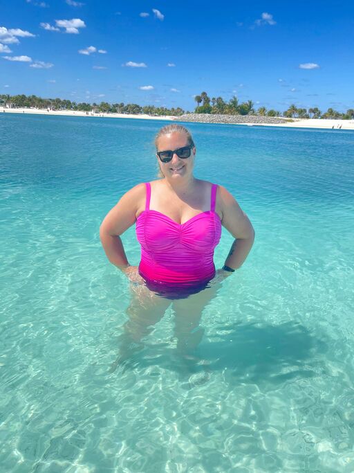 @sarawithvincentvacations Profile Picture