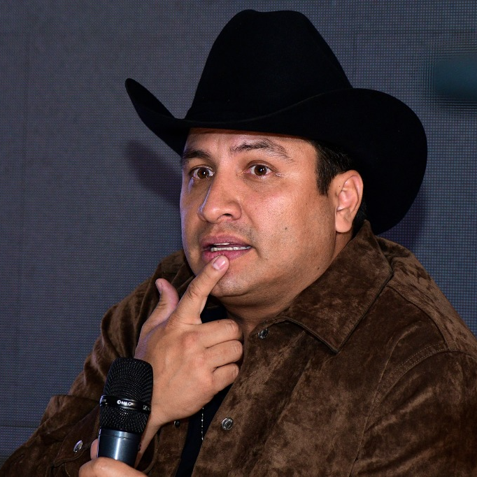 Popular singer postpones sold-out concert at Dallas Cowboys stadium after visa is revoked | Daily Mail Online