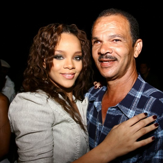 Rihanna suffers devastating family tragedy | Daily Mail Online