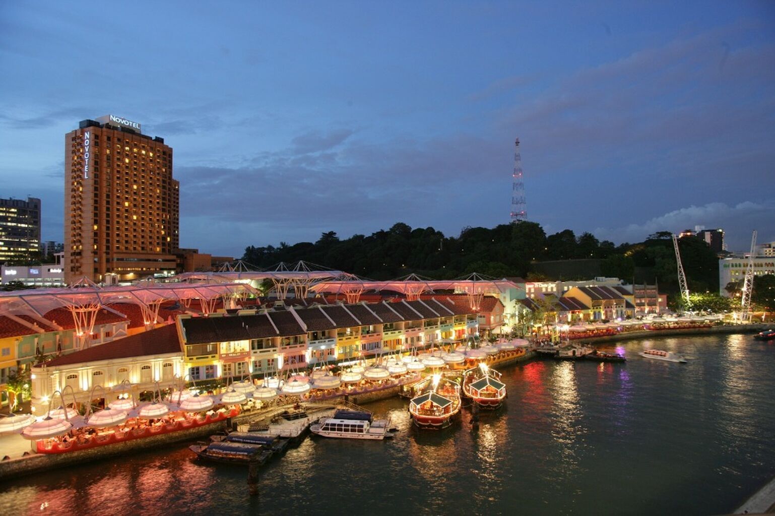 Singapore Night River Cruise, Spectra & Rhapsody Show with Free eSIM