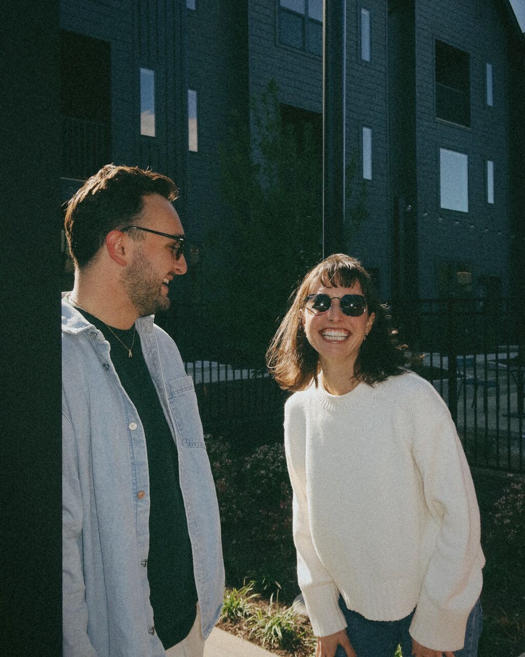 2 people lauging
