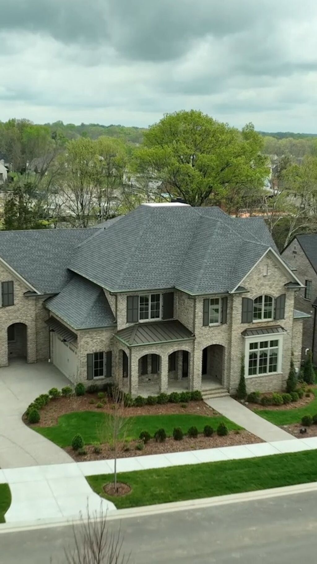 9314 Double Run Court - Grove Living 