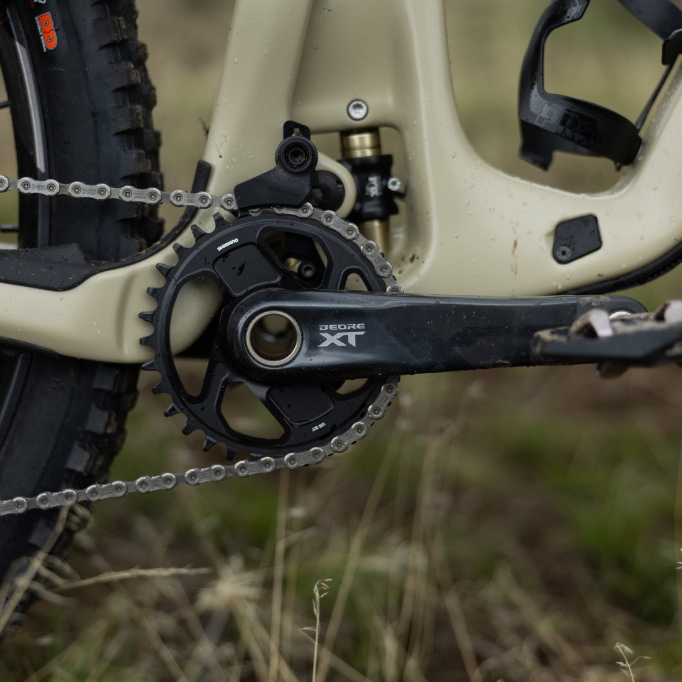Introducing DEORE XT M8200 Di2 ⚡️