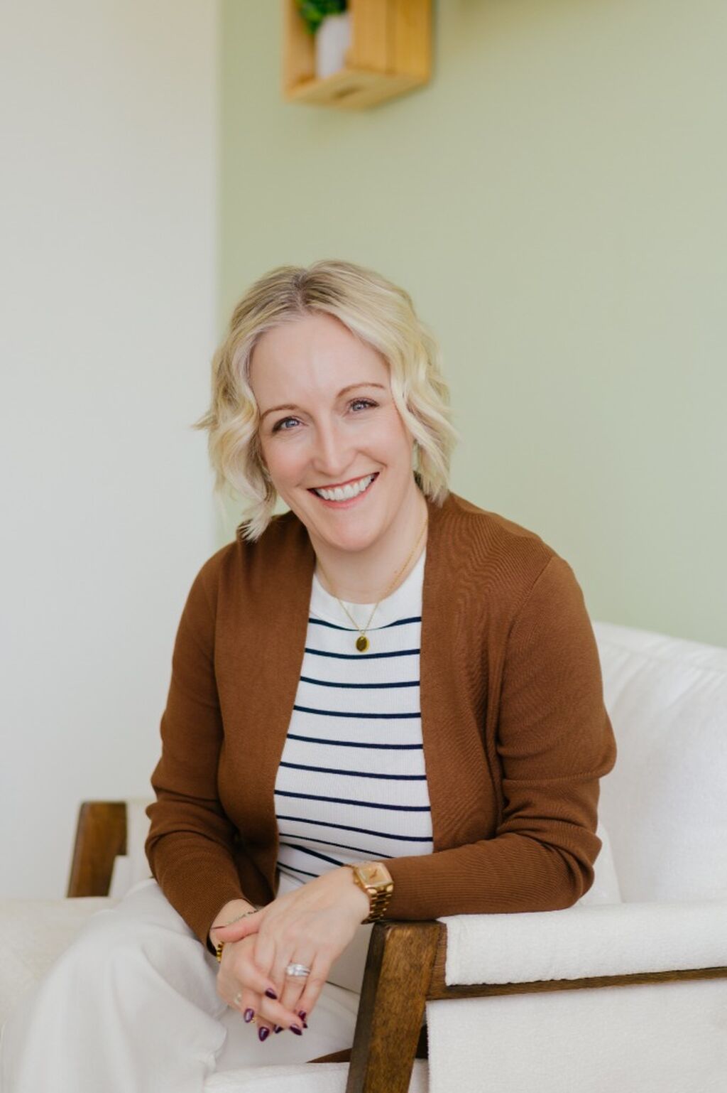 Book now: Wendy Solbak, Canadian Certified Counsellor