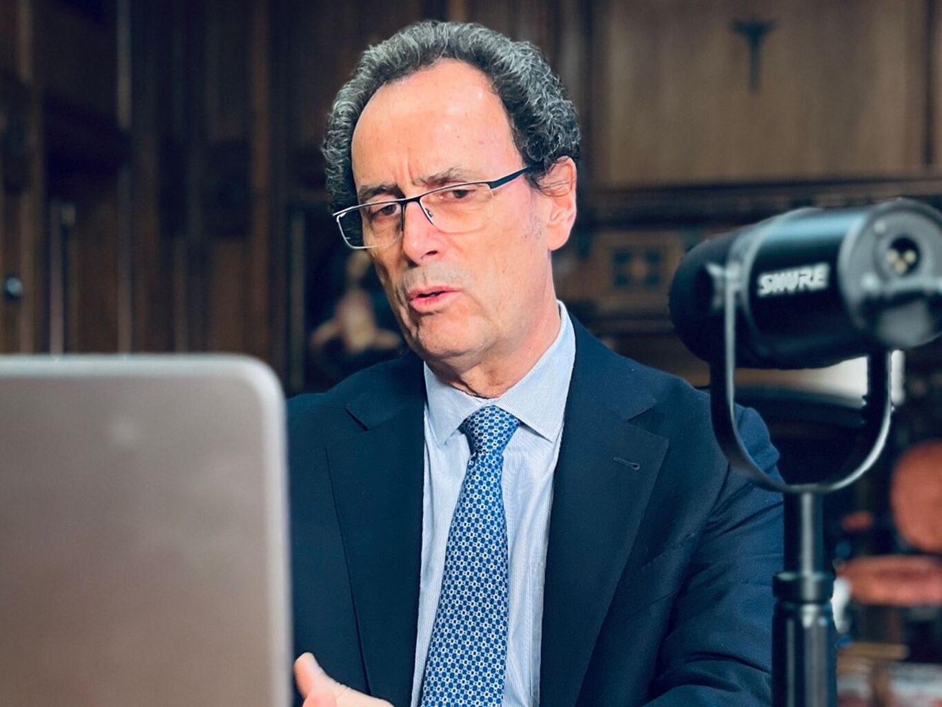 Rector da a conocer a exalumnos y exalumnas pr&oacute;ximos desaf&iacute;os en primer encuentro Alumni UC
