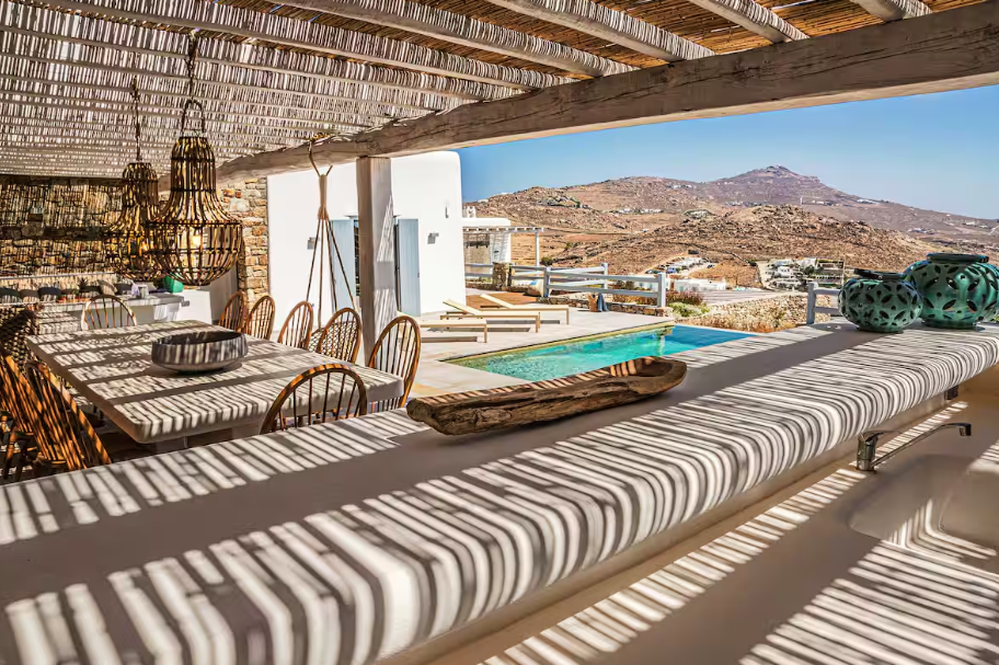 Iakinthos Luxury private Villa by Mykonian Kazarte