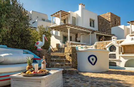 Manolia luxury private house by Mykonian Kazarte