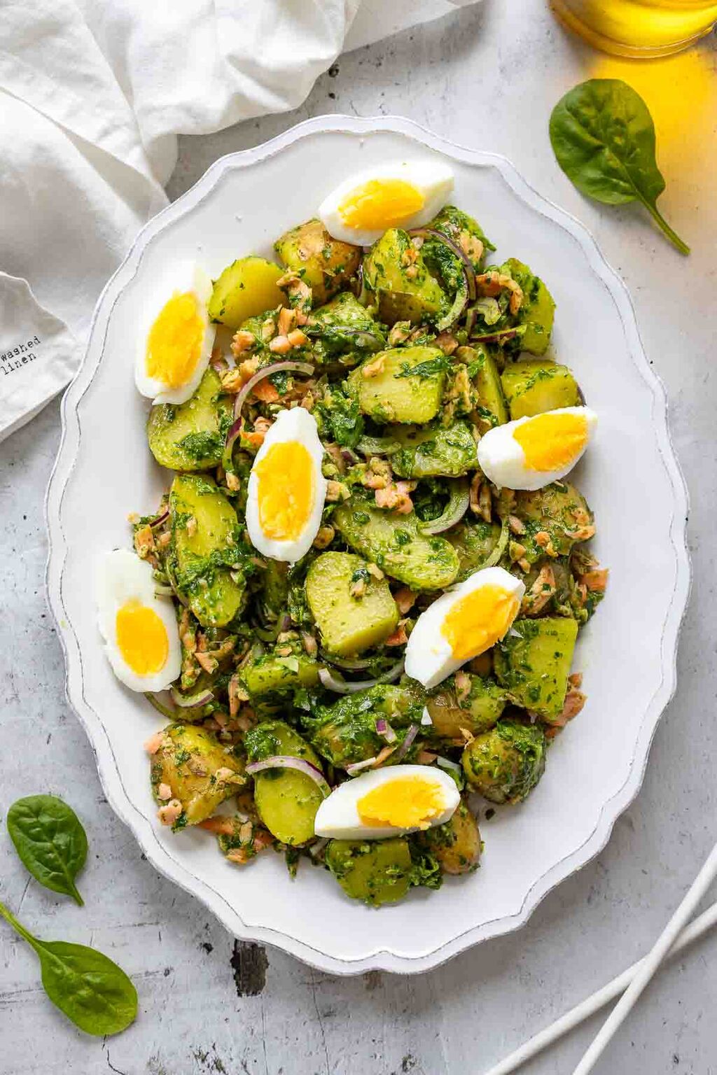 Warmer Kartoffelsalat mit R&auml;ucherlachs und Spinat | Elle Republic