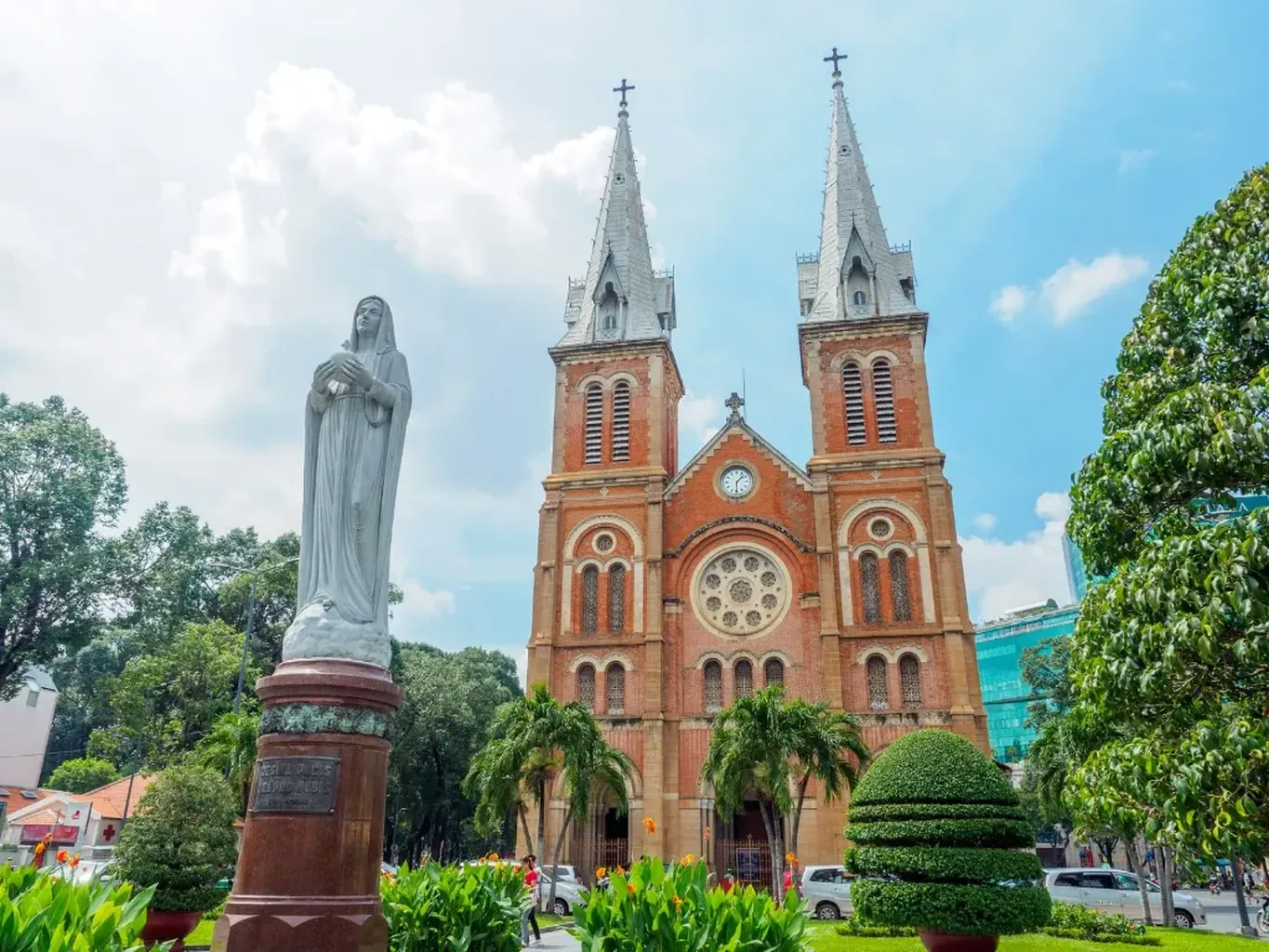 Saigon Instagram Half-day Tour with Iconic of Ho Chi Minh City