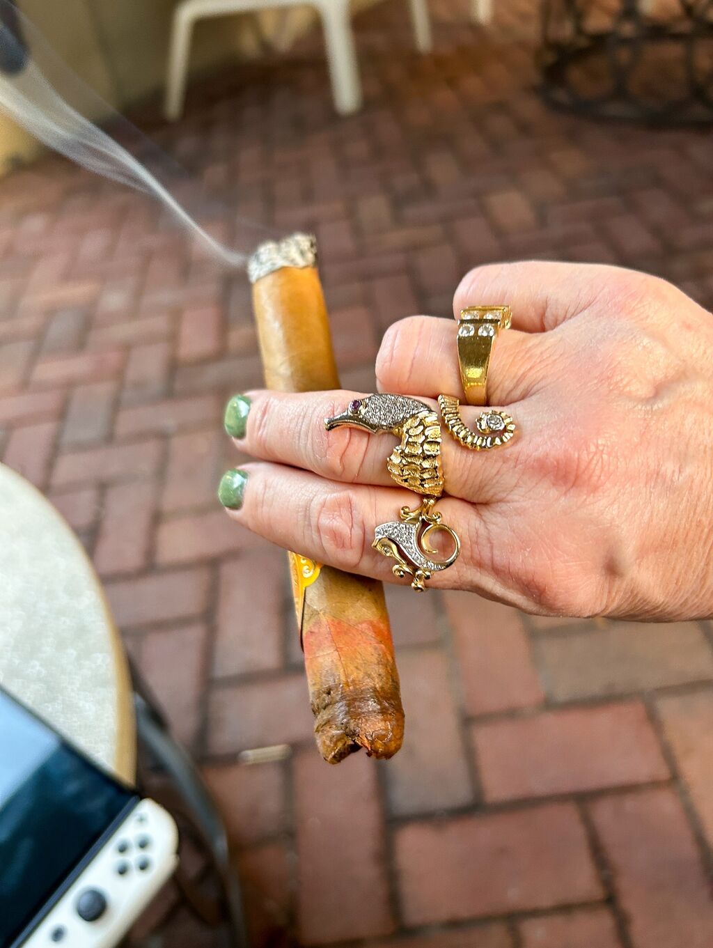 Classy Cigar Lady