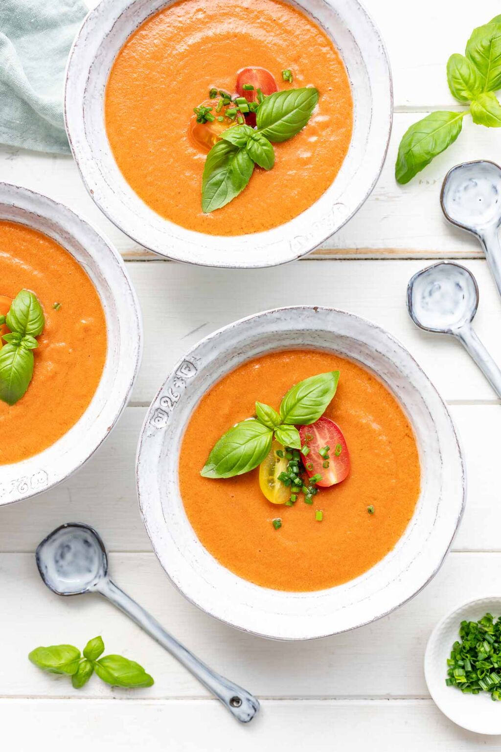 Klassisches Gazpacho Rezept (Kalte Gem&uuml;sesuppe) | Elle Republic