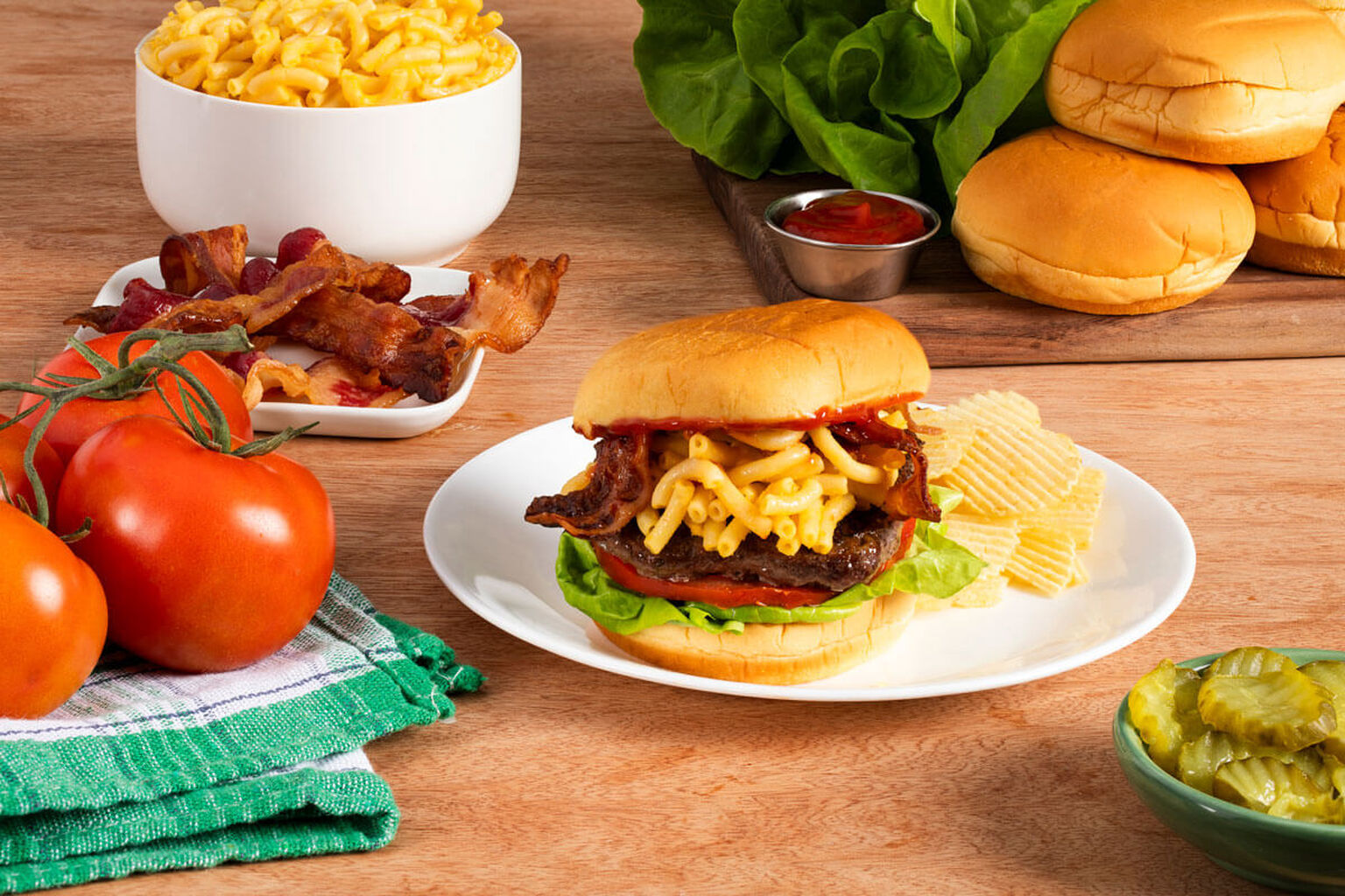 Mac & Cheese Bacon Burgers - Food Club