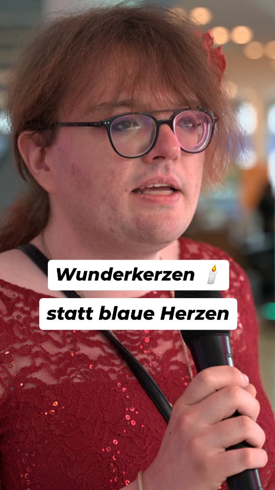 Wunderkerzen statt blaue Herzen: Rechte Inhalte in den sozialen Medien - Teil 1