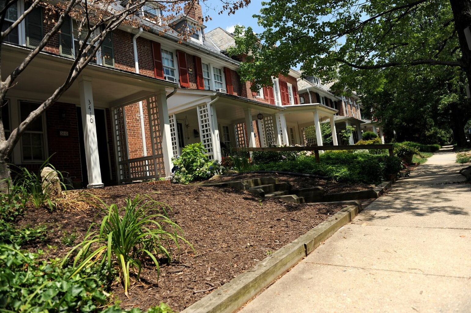 The Decline of Neighborliness in America