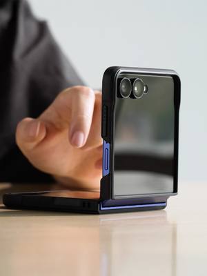 Galaxy Z Flip 7 | Onyx