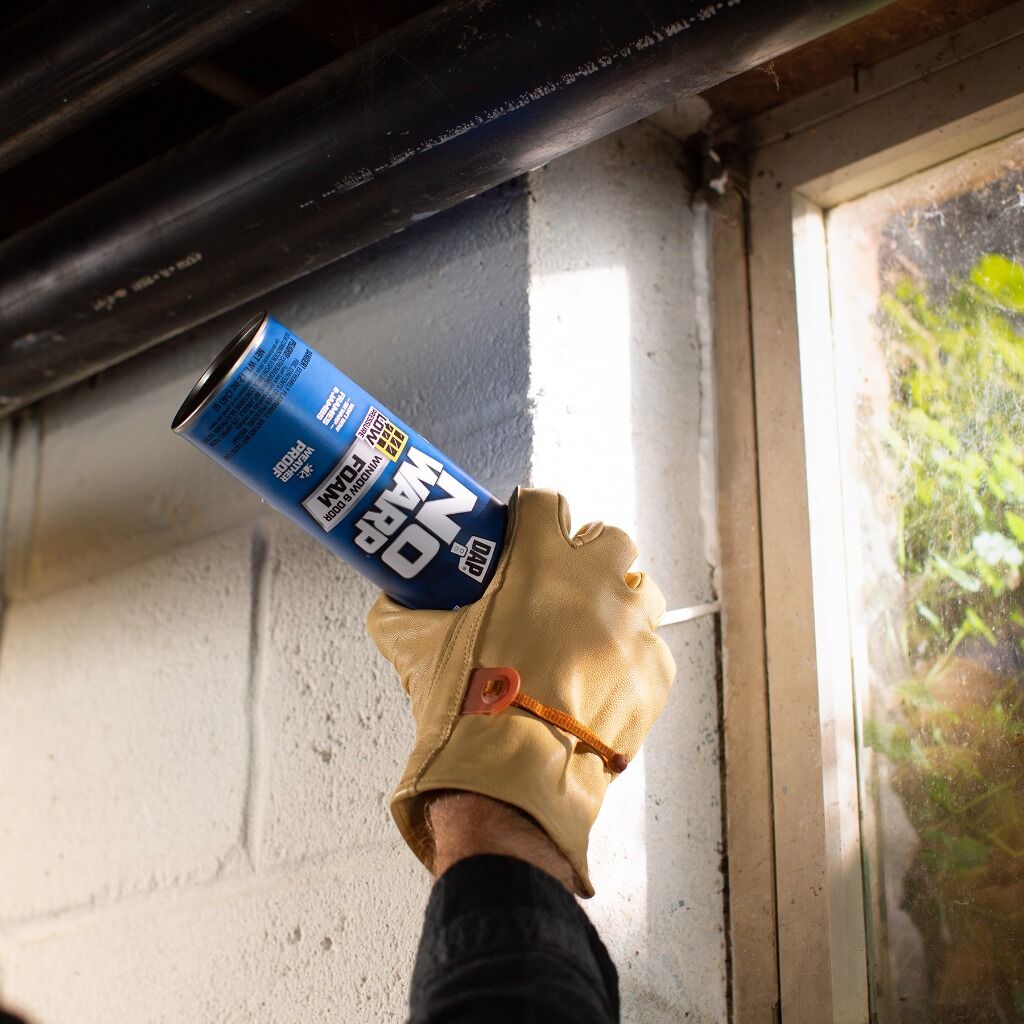 How to seal and insulate a window and door