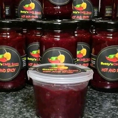 Beetroot chilli relish (R100)