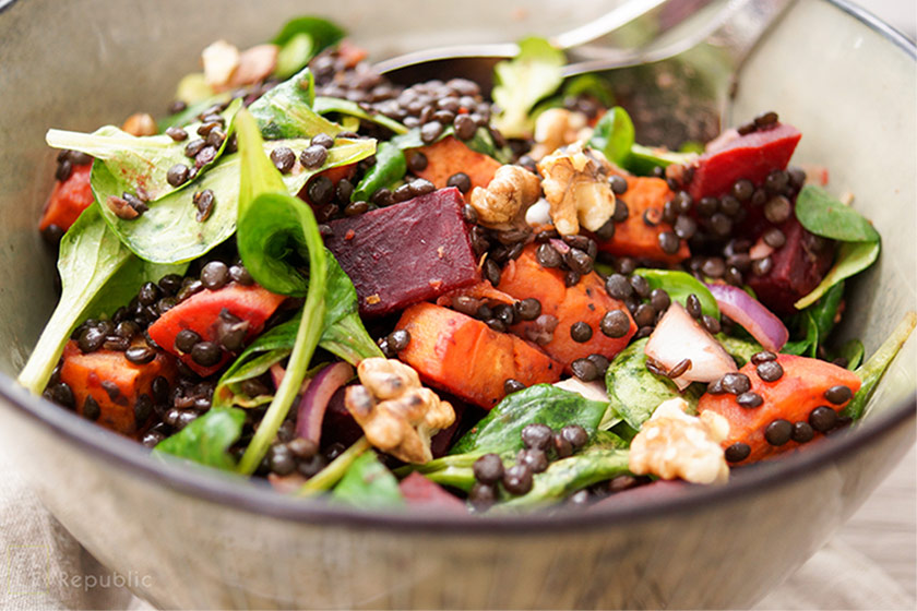 Linsensalat mit Rote Bete und S&uuml;&szlig;kartoffel Rezept | Elle Republic