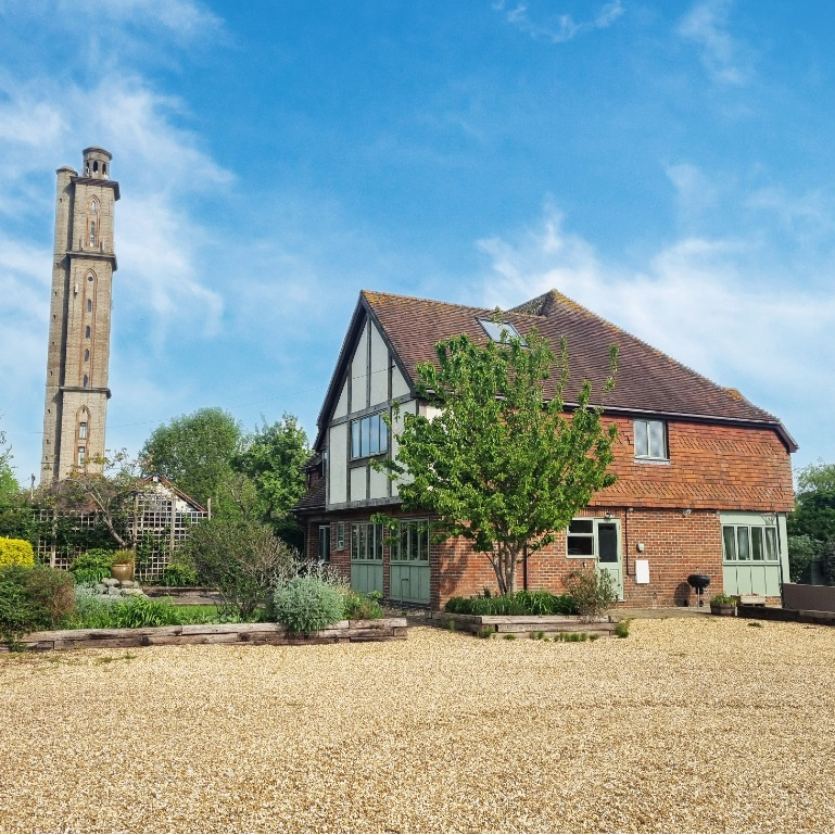 Stunning 7 Bed Escape Near New Forest