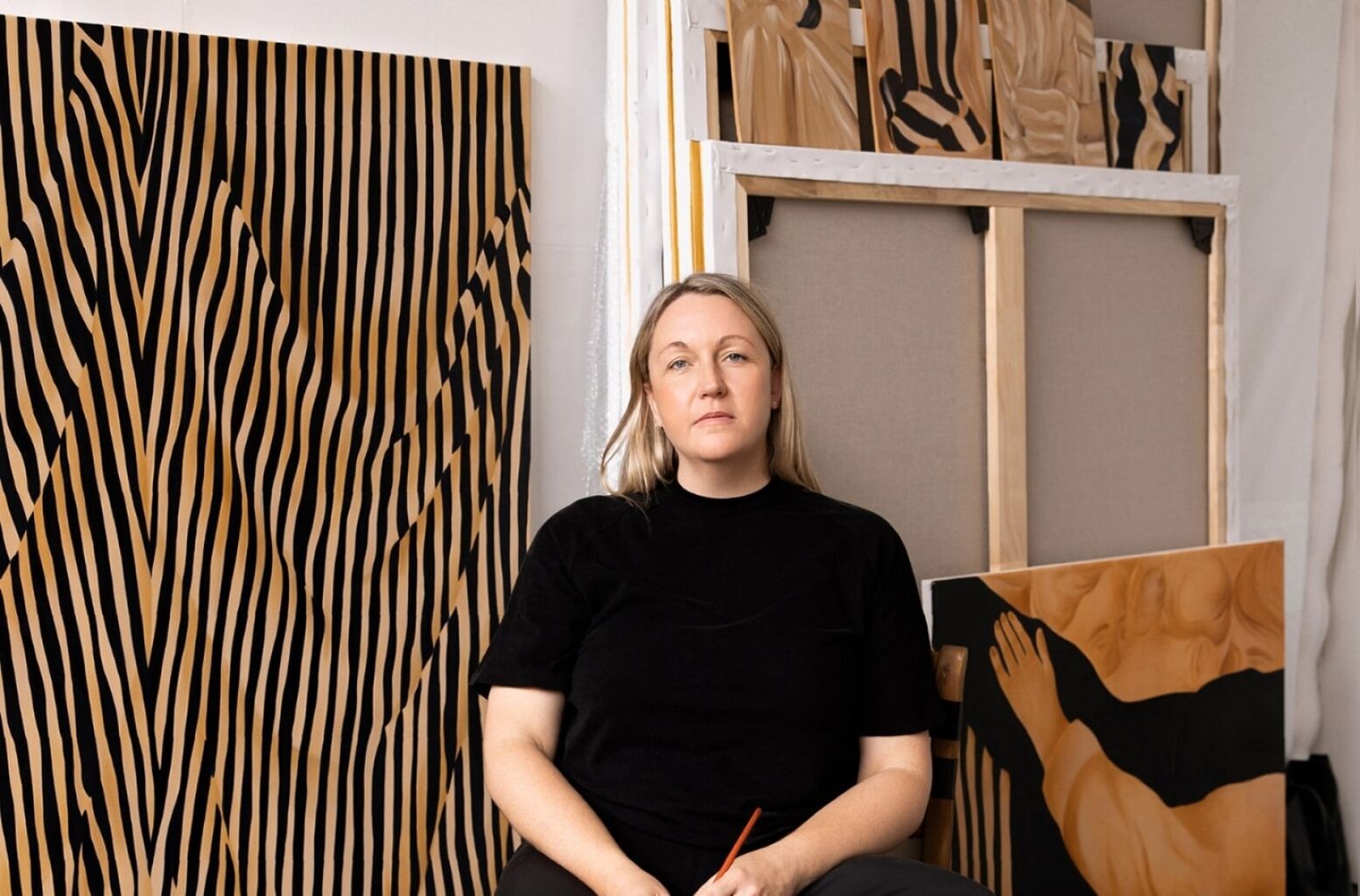 Qantas: Artist Caroline Walls Paints Windows into Moments of Intimacy Between Women