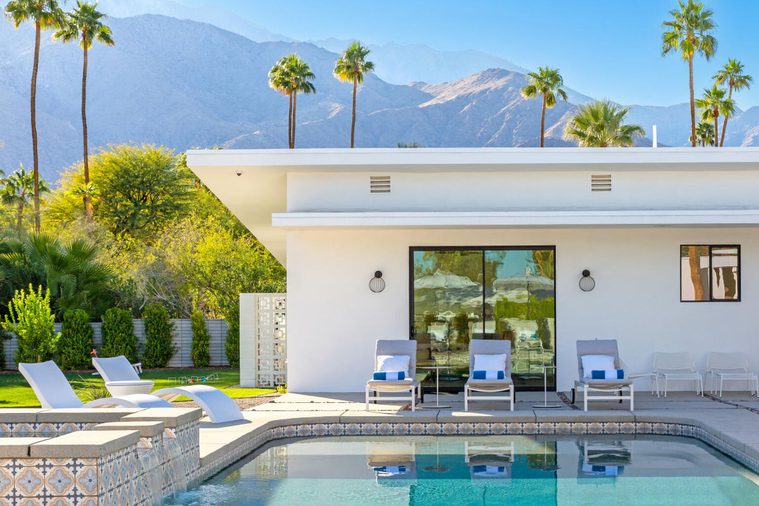 Discover Stylish Vacation Rentals
