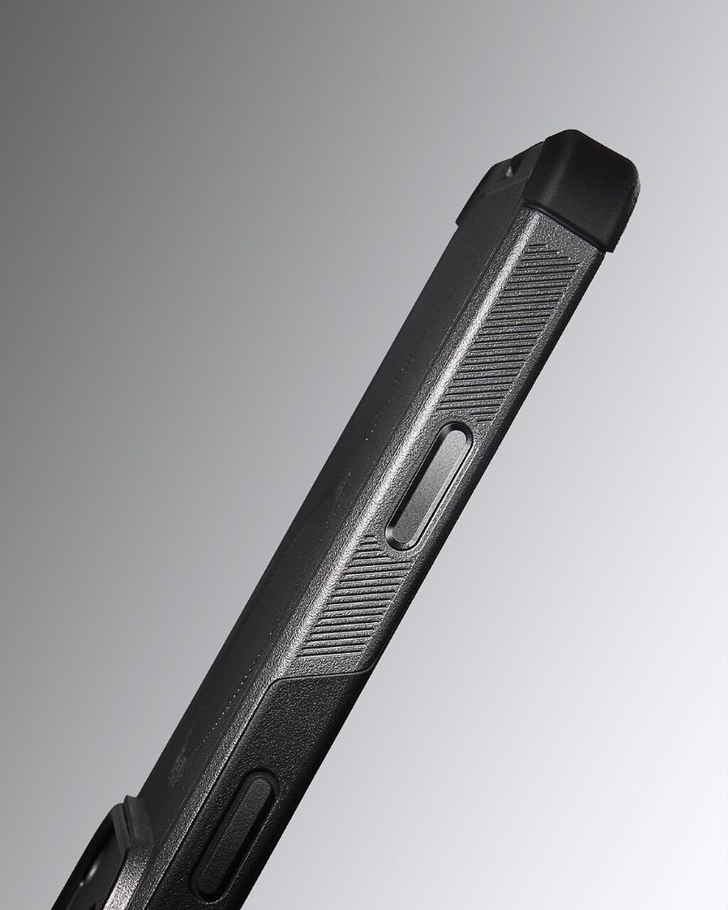 iPhone 17 cyber tough case
