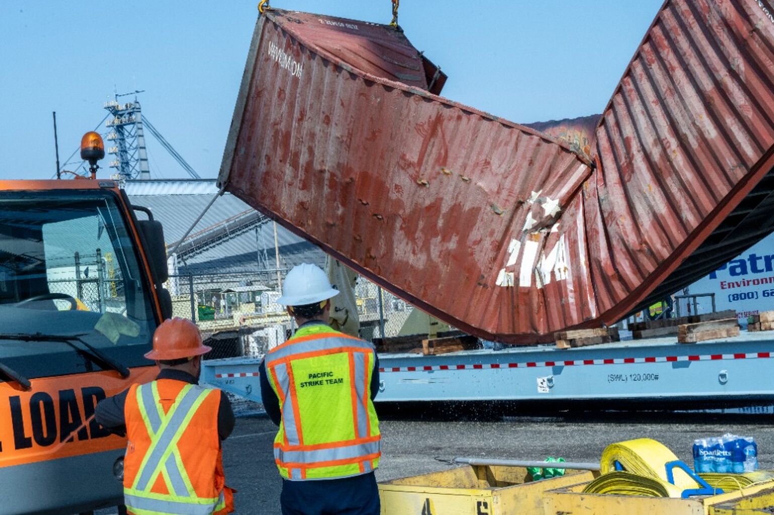 Update: Salvage Operations Progress in Pier G Container Incident