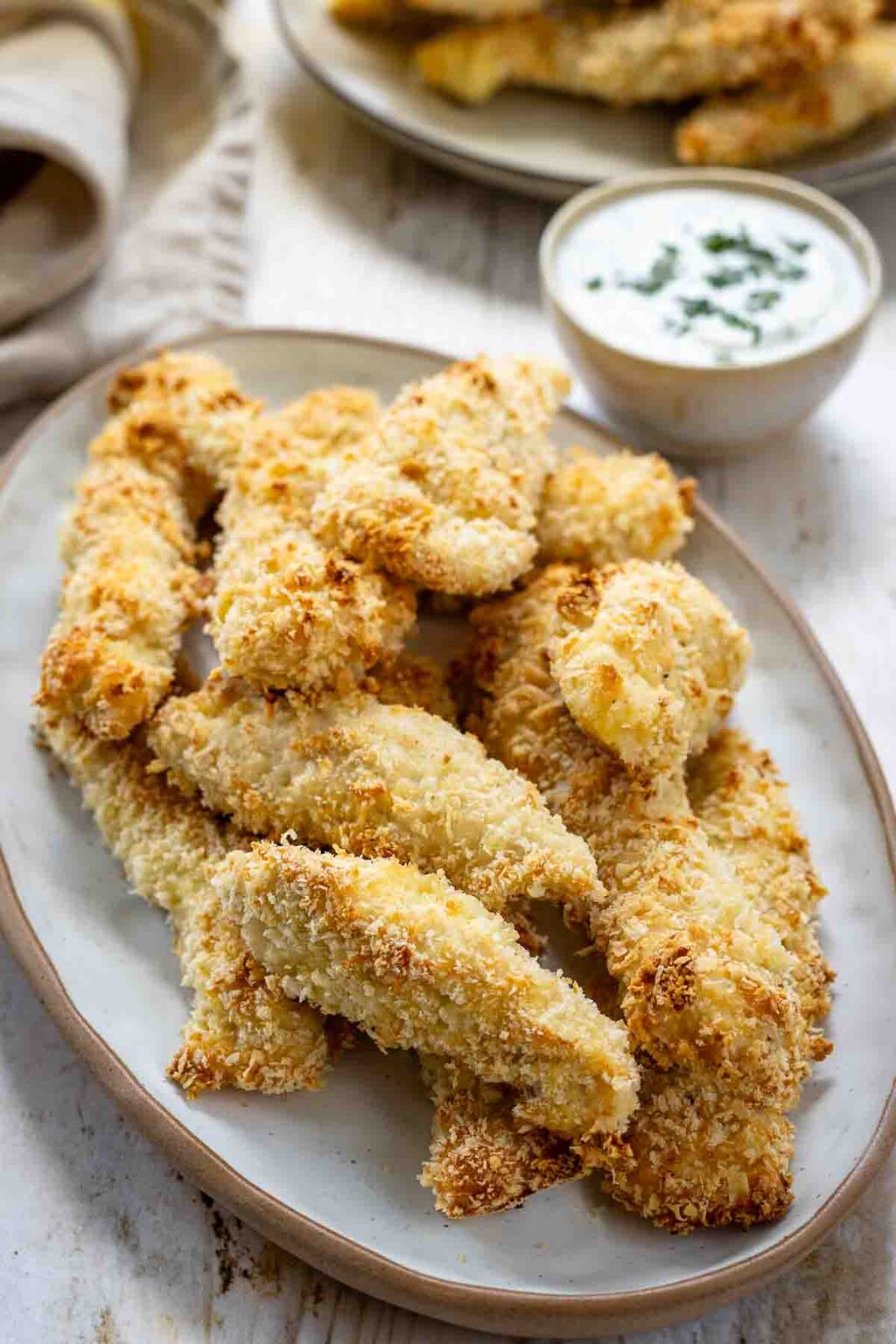 Knusprige panierte H&auml;hnchenstreifen aus dem Backofen | Rezept | Elle Republic