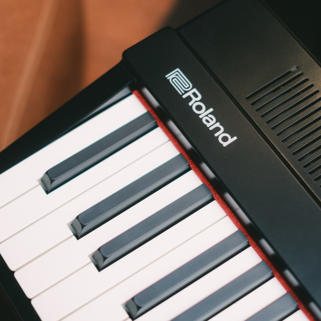 Roland Keyboards & E-Drums