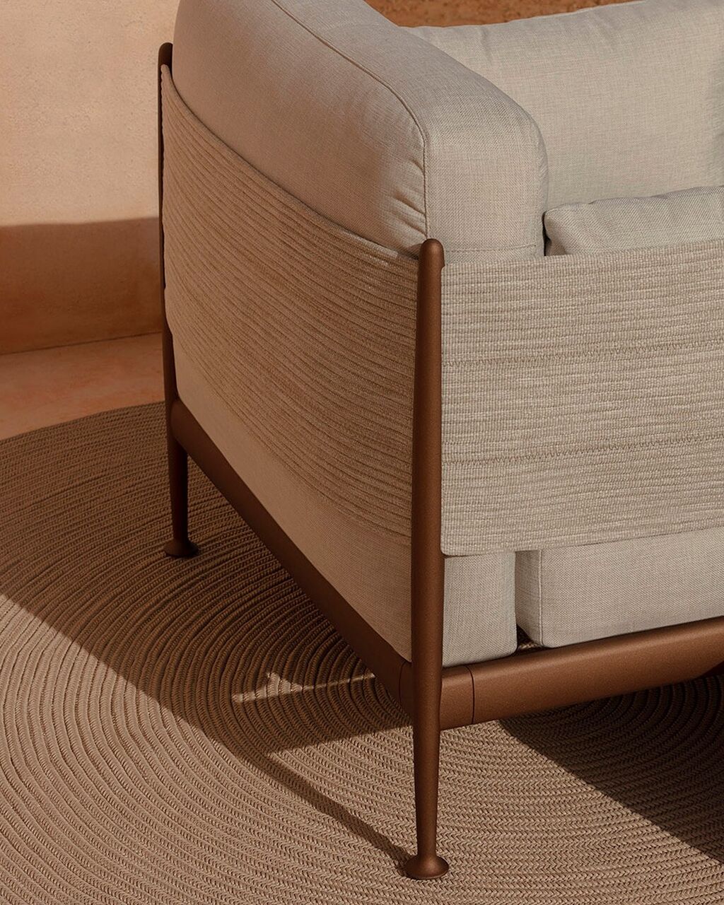 Reinterpreted here as a premium hand-sewn weave, each carefully crafted stitch transforms the belt of Obi into a work of artistry