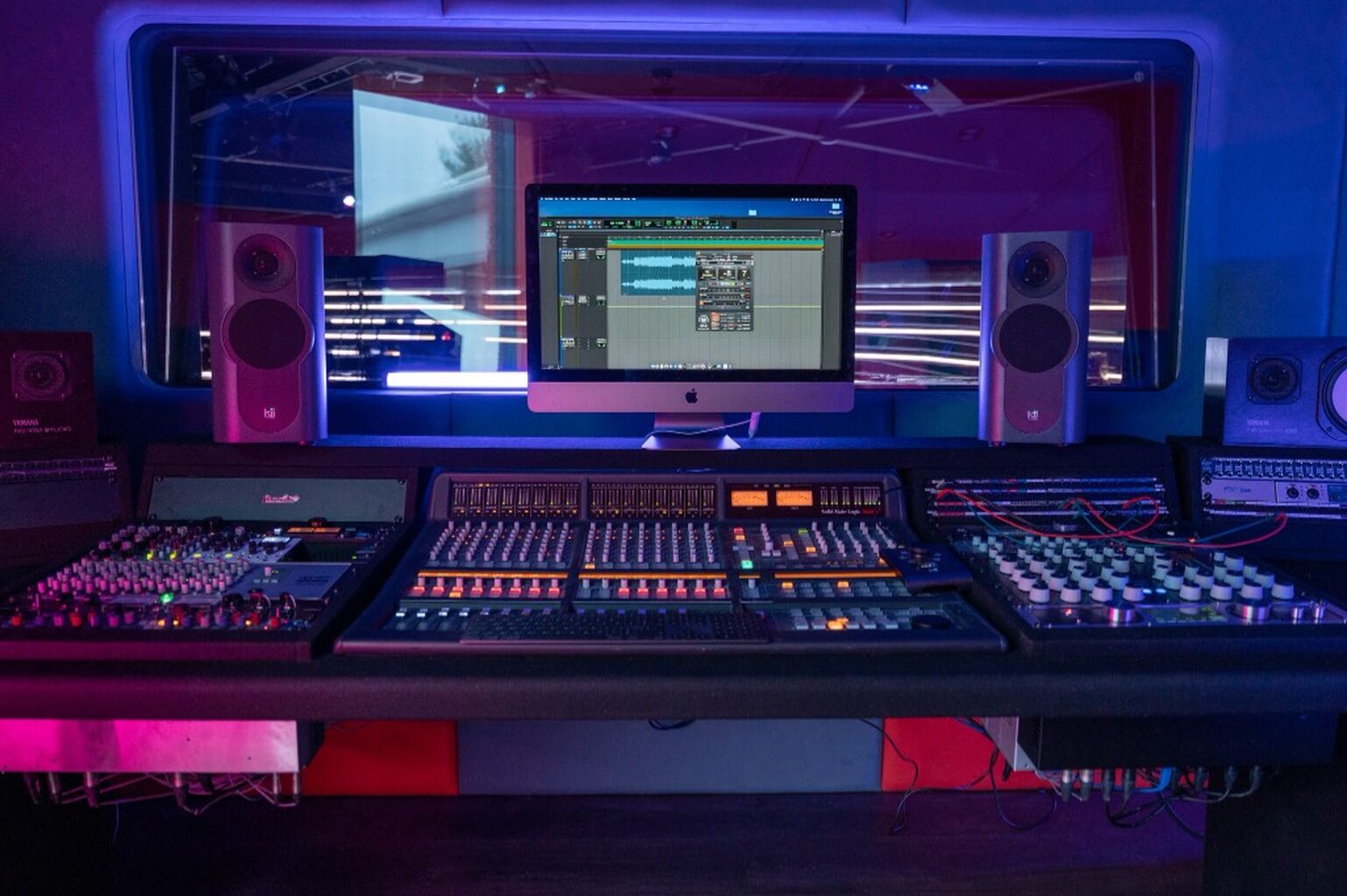 WINACHI are excited to announce we're heading into Manchester Recording Studios with Grammy Nominated producer Dave Pemberton (The Prodigy, Groove Armada) to beging work on our second album...Watch this space!!