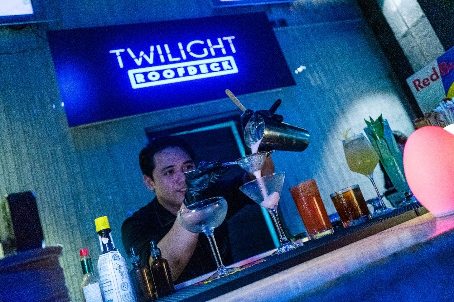 A 360-View of Cebu at the Heart of Mandaue: Twilight Roofdeck Lounge + Bar