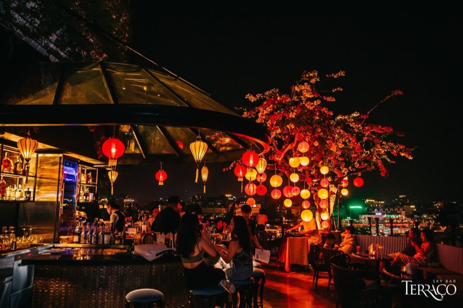 Hanoi Bar Hopping Tour