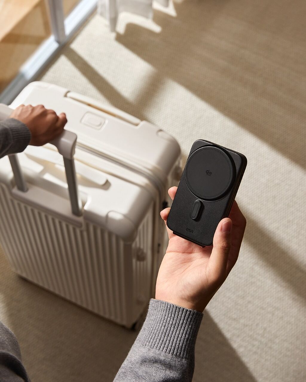 CryoBoost Foldable 3-in-1 Magnetic Charging Station